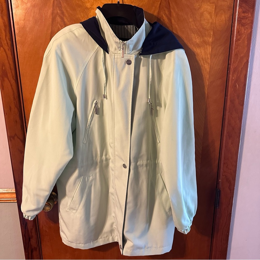 Braetan light green Striped Navy lining  jacket / rain jacket